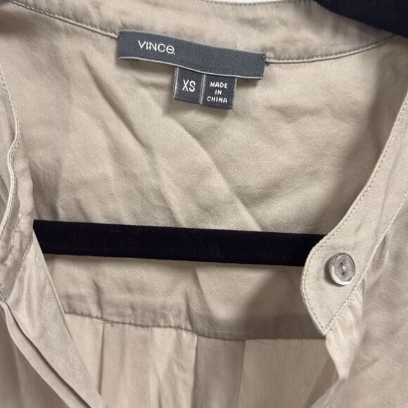Sleeveless Beige Top Vince Buttoned Blouse with Mandarin Collar Sleeveless XS - Picture 2 of 3